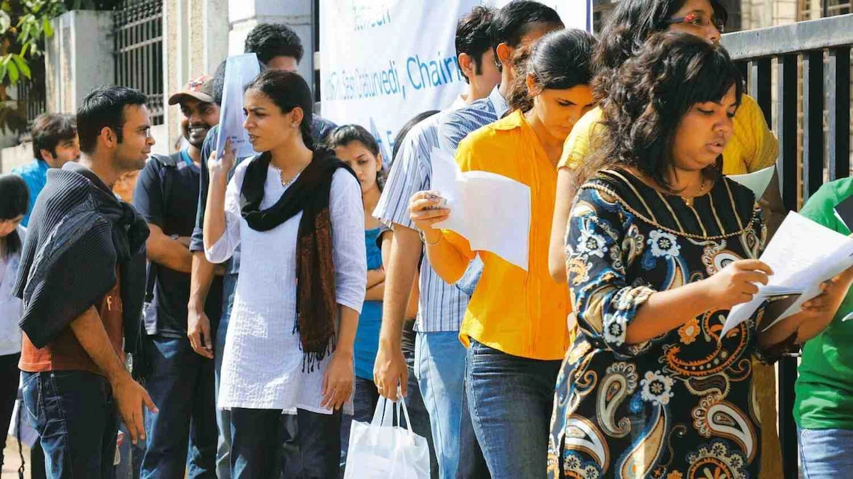 CBSE का बड़ा फैसला, 9वीं कक्षा में तीन भाषाएं पढ़ना होगा अनिवार्य; जानिए कब से लागू होगा नया नियम…