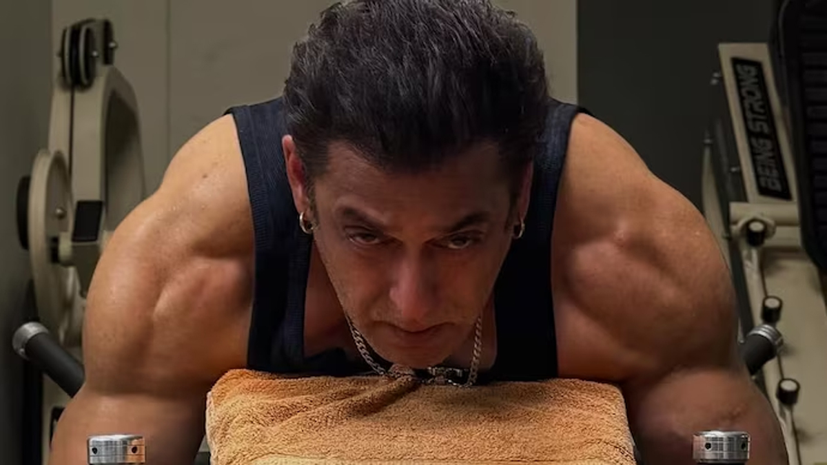 Salman Khan ने Lonely पोस्ट पर दी सफाई, बोले- मैं अकेला नहीं, मां ने पूछा- क्या हुआ बेटा?