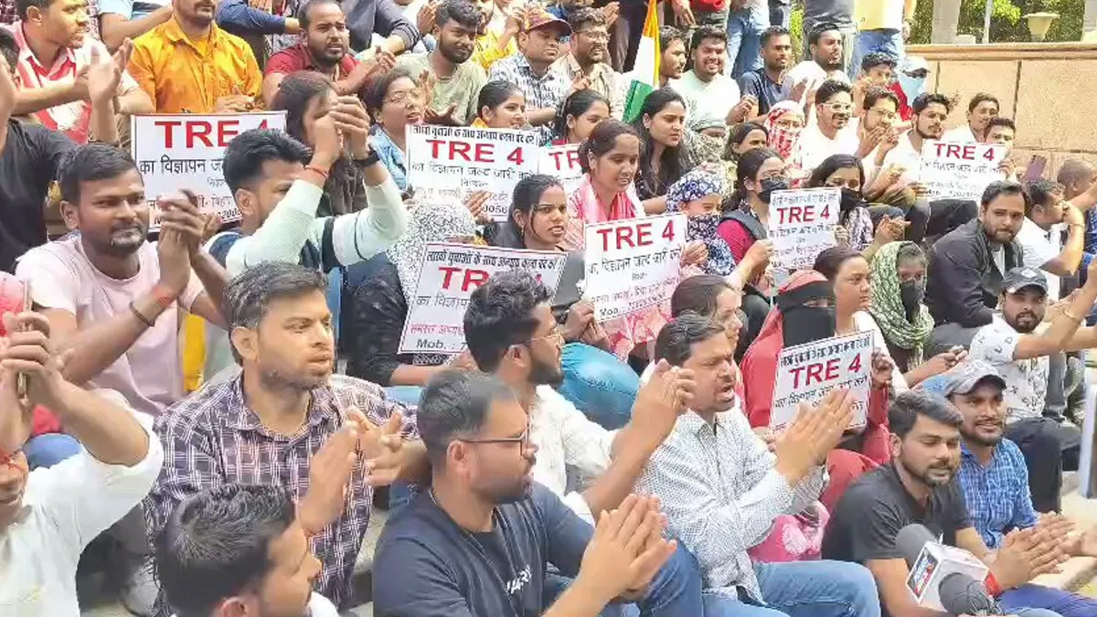 BPSC TRE-4 Protest: पटना में BPSC TRE-4 को लेकर बवाल… सड़कों पर उतरे हजारों अभ्यर्थी, पुलिस से झड़प, कई हिरासत में