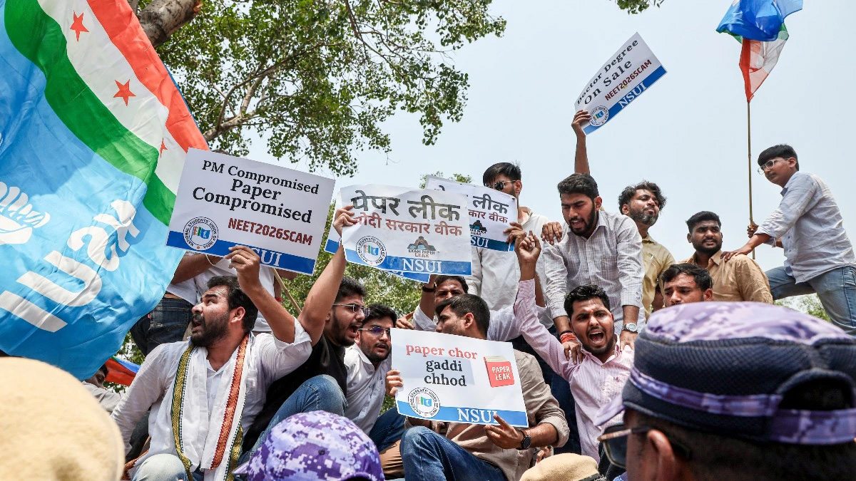 NEET-UG 2026 पेपर लीक पर पटना में उबाल… छात्रों ने सड़क पर उतरकर सरकार के खिलाफ खोला मोर्चा