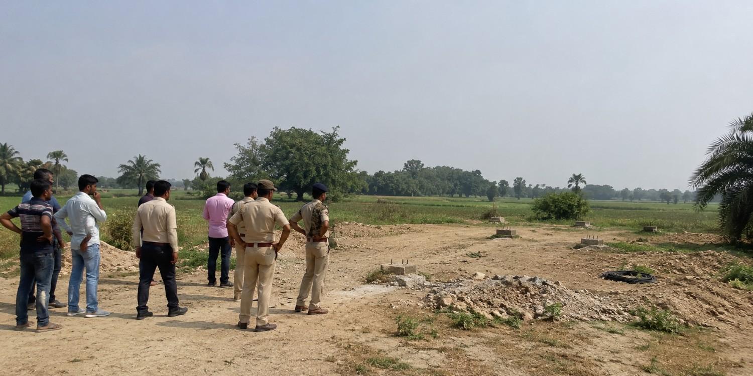 Bihar News: बिहार में गजब की चोरी! 132 फीट ऊंचा मोबाइल टावर ही उड़ा ले गए चोर, कंपनी वाले पहुंचे तो खाली मिला मैदान; पुलिस भी हैरान